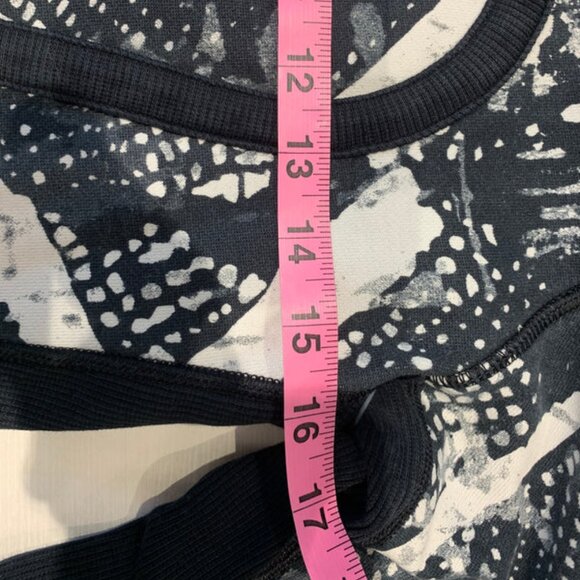 Lululemon Splash Scuba Hoodie Jacket Black White Paint - Women's Size 8 - Picture 7 of 8